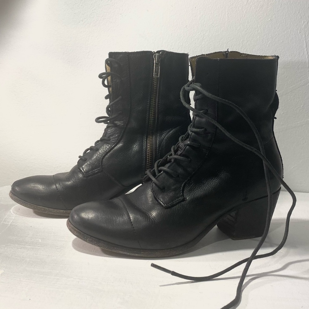 Frye Courtney Victorian Style Combat Lace Up Leather Boots